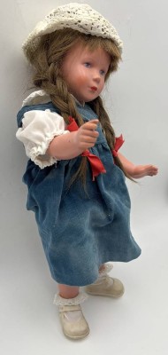 Auktion 363<br>Schildkröt Mädchenpuppe, Modell Käthe Kruse, H-42 cm [1]