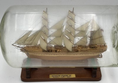 Auktion 363<br>übergrosses Flaschenschiff 