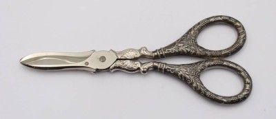 Auktion 363<br>Traubenschere, 830er Silbergriffe, ca. L-13,5cm [1]