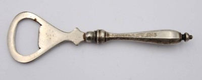 Auktion 363<br>Flaschenöffner, Silbergriff, älter, ca. L-13cm [1]