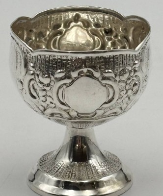 Auktion 363<br>Silber-835- Eierbecher oder ähnliches, H-4,5 cm, 29 gr [1]