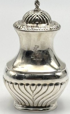 Auktion 363<br>Zuckerstreuer, Silber-925-, Birmingham 1909, H-9,3 cm, 47 gr [1]