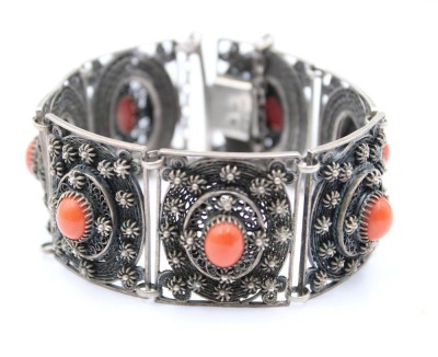 Auktion 363<br>breites Armband, 800er Silber mit Koralle, 54,2gr., ca. L-18cm B-3cm [1]
