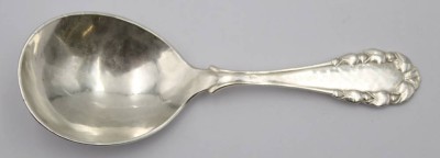 Auktion 363<br>Sahnelöffel, Georg Jensen, 830er Silber, Lily of the Valley, 21,3gr., L-11,2cm [1]