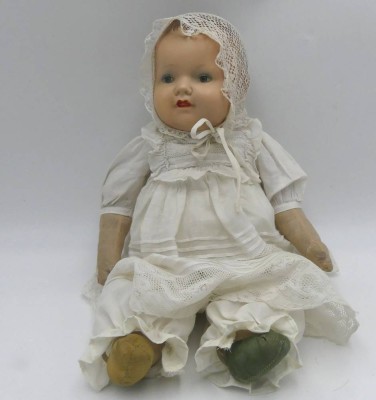 Auktion 363<br>Babypuppe mit Porzellankopf 