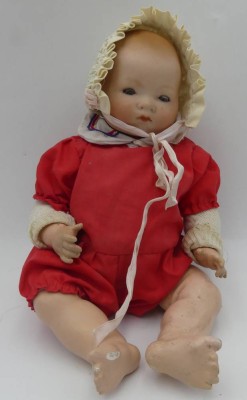 Auktion 363<br>Babypuppe Armand Marsaille, Nr. 341/3, Porzellankopf und Glieder, Massekörper bespielt, H-33 cm [1]
