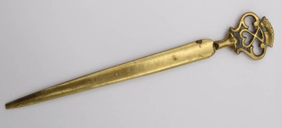 Auktion 363<br>Brieföffner, älter, Bronze, Spitze defekt, L-20,8cm [1]