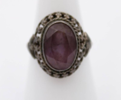 Auktion 363<br>830er Silber-Ring, facett. Amethyst, 4,7gr., RG 55 [1]
