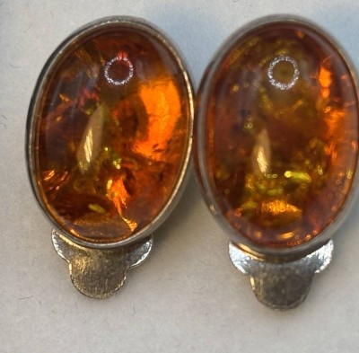 Auktion 363<br>Paar Ohrclips, Silber-925-, Bernstein-Cabouchons neu in OVP, zus. 4,2 gr. [1]