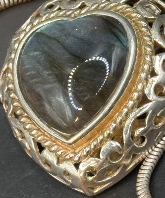 Auktion 363<br>Silber-Schlangenhalskette-925- mit Labradorit-Blue Heart-ebenfalls S-925-, ca. 3x3 cm, 22,9 gr [1]