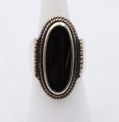 Auktion 363<br>925er Silber-Ring mit Onyx, 12,4gr., RG 51 [1]