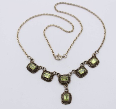 Auktion 363<br>schöne 925er Silber-Collier, grüne Steine (Peridot?), ca. L-42cm, 11,6gr. [1]