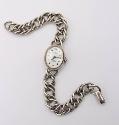 Auktion 363<br>Damen-Armbanduhr, Efrico, 835er Silber, Handaufzug, Werk läuft, ca. 2,2 x 1,8cm [1]