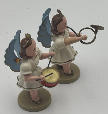 Auktion 363<br>2 Musikengel, blaue Flügel, H-6,5 cm [1]