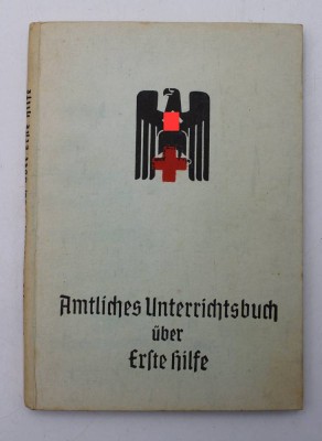 Auktion 363<br>Amtliches Unterrichtsbuch über Erste Hilfe, 1942 [1]