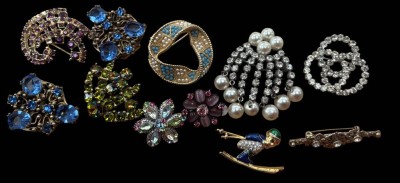 Auktion 363<br>11x div. Strass-Broschen/Anhänger [1]