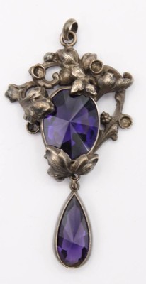 Auktion 363<br>Modeschmuck-Anhänger, älter, lila Steine, ca. L-7cm [1]