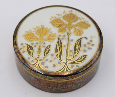 Auktion 363<br>runde Dose, Classic Rose, signiert H.Drexler, D-10,2cm H-4cm [1]