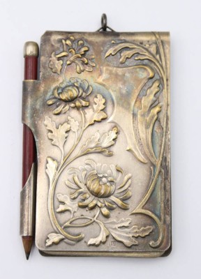 Auktion 363<br>Ein Carnet de bal, ein Tanz- oder Ballheft aus Frankreich, Jugendstil, bez. 