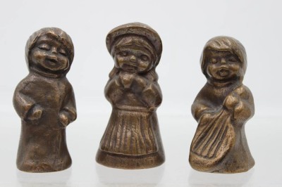 Auktion 368<br>3 kl. Bronze-Kinder, wohl Sakrale Kunst Spitmann, ca. H-8cm [1]