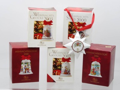 Auktion 363<br>4x Weihnachtsglocken sowie ein Stern, Hutschenreuther, 2002, 03, 06 und 2008 [1]