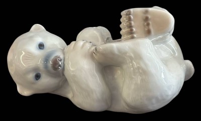 Auktion 363<br>liegender Bär 