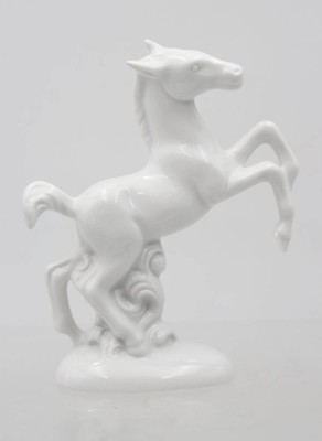 Auktion 368<br>Ein steigendes Pferd von Gräfenthal , Weißporzellan . [1]