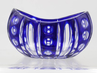 Auktion 363<br>Kristallschale Blau-überfangen . [1]