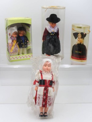 Auktion 368<br>5x div. Trachtenpuppen, Größte ca. H-31cm [1]