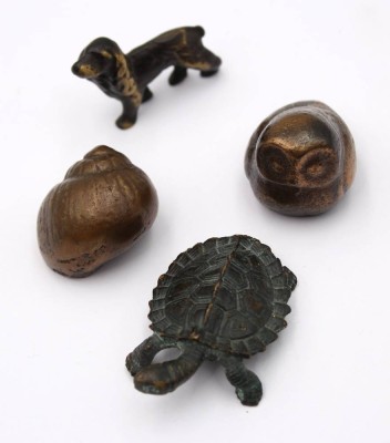 Auktion 363<br>4 kl, Bronze-Figuren, ca. H-3,5cm, Muschel, Schildkröte, Eule und Hund [1]
