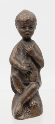 Auktion 368<br>Bronze, Mädchen mit Mandoline, signiert, ca. H-14,5cm [1]