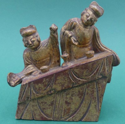 Auktion 363<br>alte Holzschnitzerei,Zwei Chinesen, , H-9 cm, B-10 cm [1]