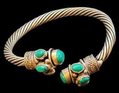 Auktion 363<br>offener Armreif mit Türkisen, versilbert, 46 gr [1]