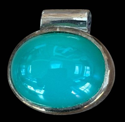 Auktion 364<br>Anhänger, gr. Chrysopras in Gelbgold-Fassung-333-, ca. 2x2 cm, 7,3 gr [1]