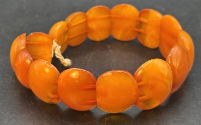 Auktion 364<br>gelb-brauner Bernstein-Zugarmband, 15,5 gr., H-ca. 2,2 cm [1]