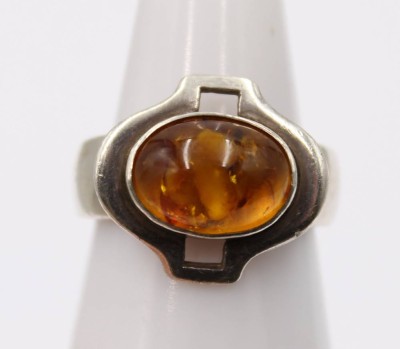 Auktion 364<br>Silber-Ring mit Bernstein, gepr., 12,6gr., RG 61/62 [1]