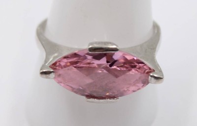 Auktion 364<br>925er Silber-Ring mit rosa Stein, 6,2gr., RG 63 [1]