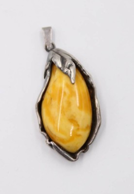 Auktion 364<br>925er Silber-Anhänger mit Butterscotch, 7,1gr., L-4,3cm [1]