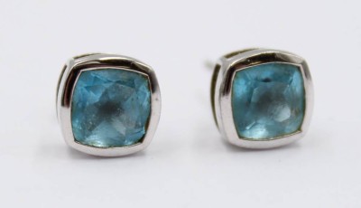 Auktion 364<br>Paar 925er Ohrstecker, Blautopas, 3gr., ca. D-0,9cm [1]