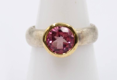 Auktion 364<br>925er Silber-Ring mit rosa Stein, 6,7gr., RG 58 [1]