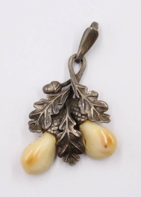 Auktion 364<br>925er Silber-Anhänger, Grandeln, älter, 6,2gr., L-ca. 4cm [1]