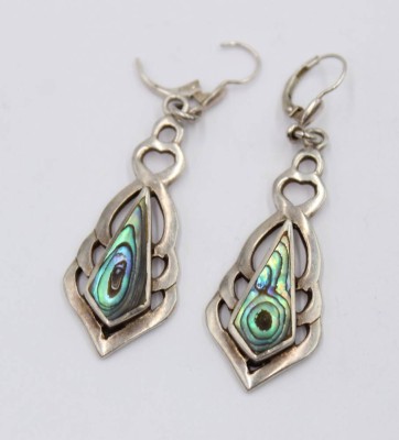 Auktion 364<br>Paar Ohrhänger mit Paua-Muschel, 925er Silber, zus. 11gr., L-6cm [1]