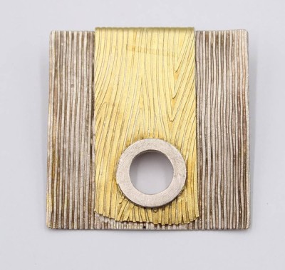 Auktion 364<br>gr. Kettenflyer, Jan Suchodolski, 925er Silber teilw. vergoldet, 25,7gr., 4,5 x 4,5cm [1]