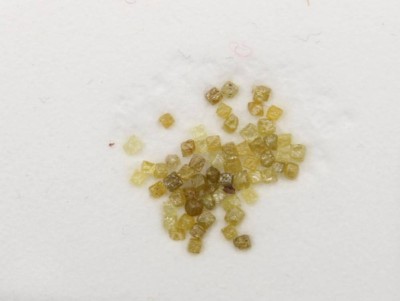 Auktion 364<br>gelbe Rohdiamanten, ca. 1,3ct [1]