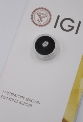 Auktion 364<br>Labor-Diamant im Radiant-Schliff, 1ct, VVS2, anbei IGI Zertifikat [1]