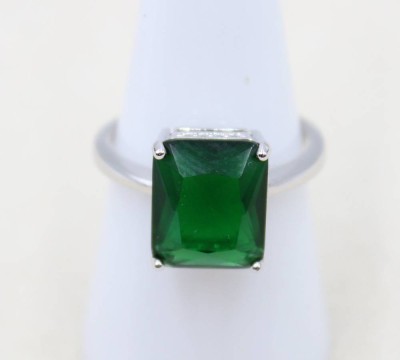 Auktion 364<br>925er Silber-Ring mit grünem Stein, 4,2gr., RG 57 [1]