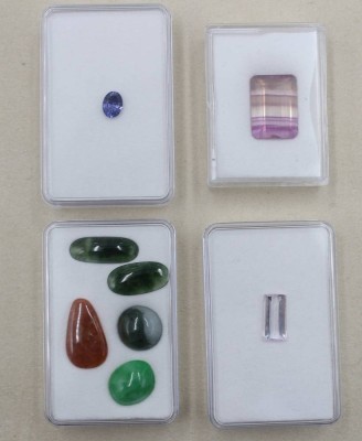 Auktion 364<br>8x div. Steine, u.a.  Kunzit  von ca. 3,1ct [1]