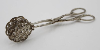 Auktion 364<br>Gebäckzange, 800er Silber, Rosenmuster, 38,6gr., L-13,8cm [1]