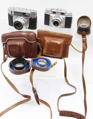 Auktion 364<br>2x ältere Fotoapparate, ADOX und Agfa, Funktionen nicht geprüft, Alters-u. Gebrauchsspuren [1]