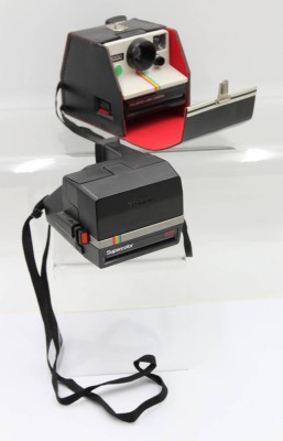 Auktion 364<br>2x div. Polaroid-Kameras, Supercolor 635 und Land Camera 1000, Funktionen nicht geprüft [1]